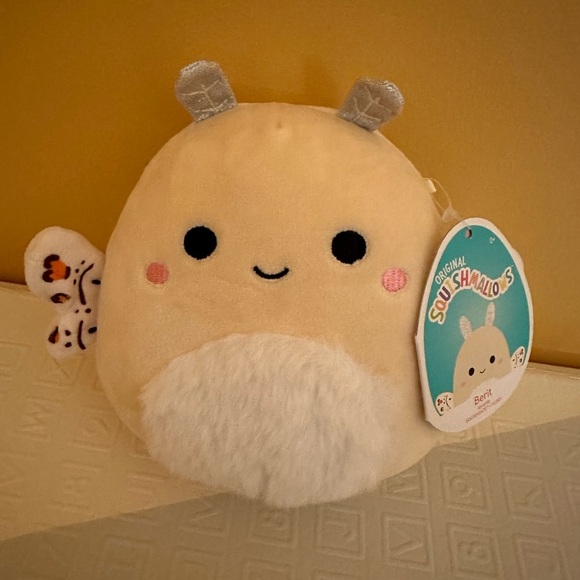 Nwt 5" Berit Squishmallow moth HTF - Picture 2 of 5